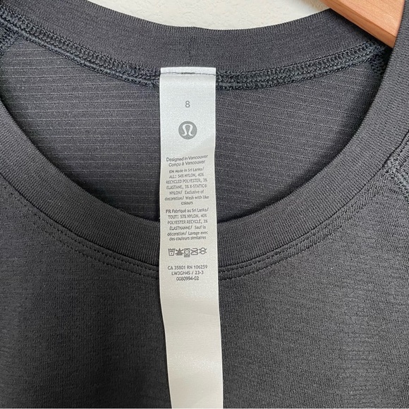 NWT Lululemon Swiftly Tech Cropped Long-Sleeve Shirt 2.0 Black / Black Size 8 - Picture 3 of 8